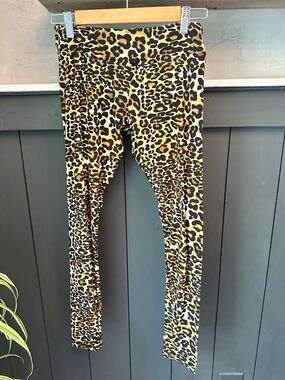 Hot Kiss Leopard Print Leggings Size Medium Brown Black Pull On Stretch Pants